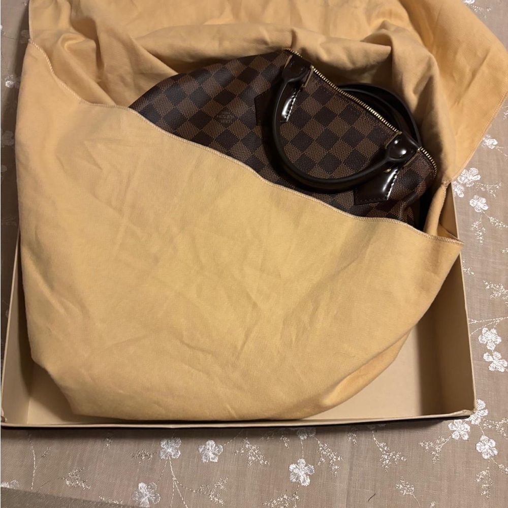 Louis Vuitton Speedy 30 LOUIS VUITTON
Damier Canvas Speedy Bandouliere 30 - Picture 9 of 9